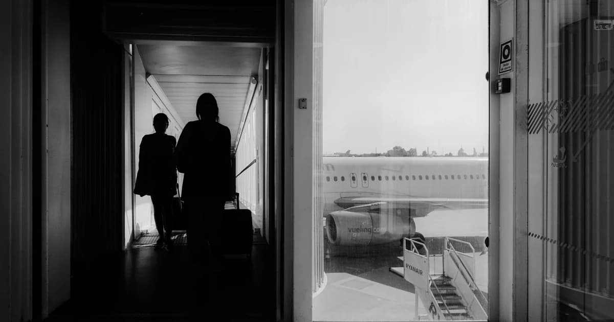 eSIM vs Itinérance : Comparatif des Prix, Débits et Économies en Voyage (2026)