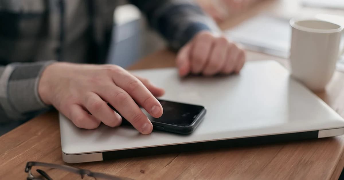 ¿Se puede compartir internet (Hotspot) con una eSIM? Guía de Tethering para iPhone y Android (2026)