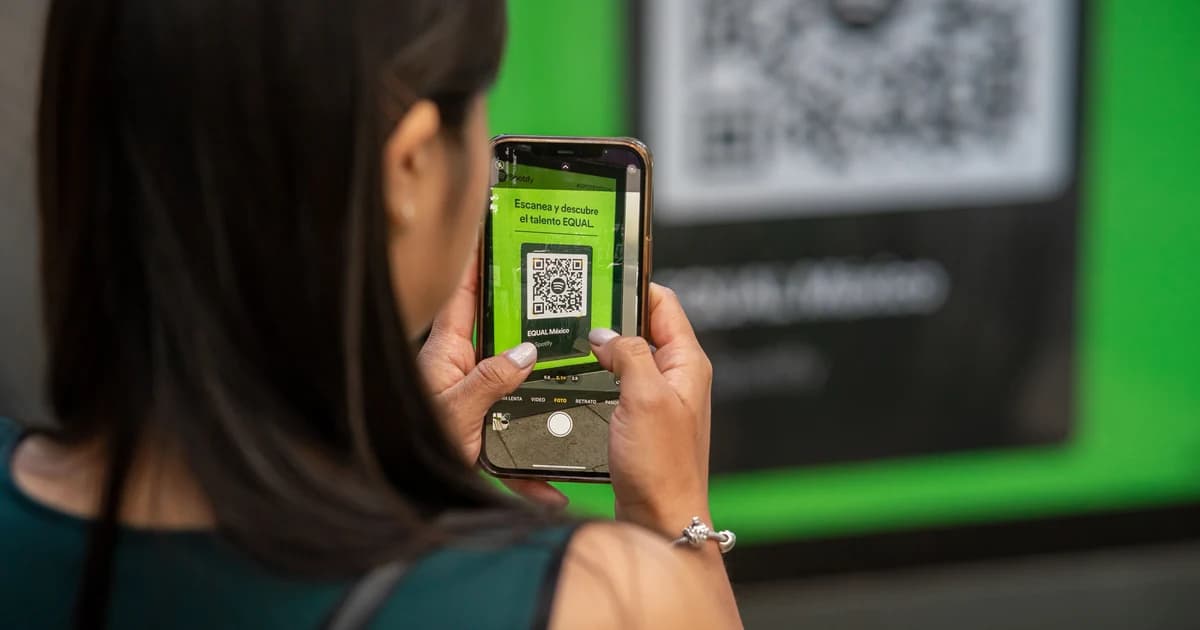 ما هي شريحة eSIM وكيف تعمل؟ الدليل الشامل والمبسط للمبتدئين (2026)