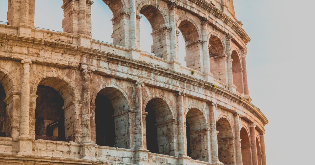 ベネチアのカナルグランデとイタリアの通信環境イメージ
